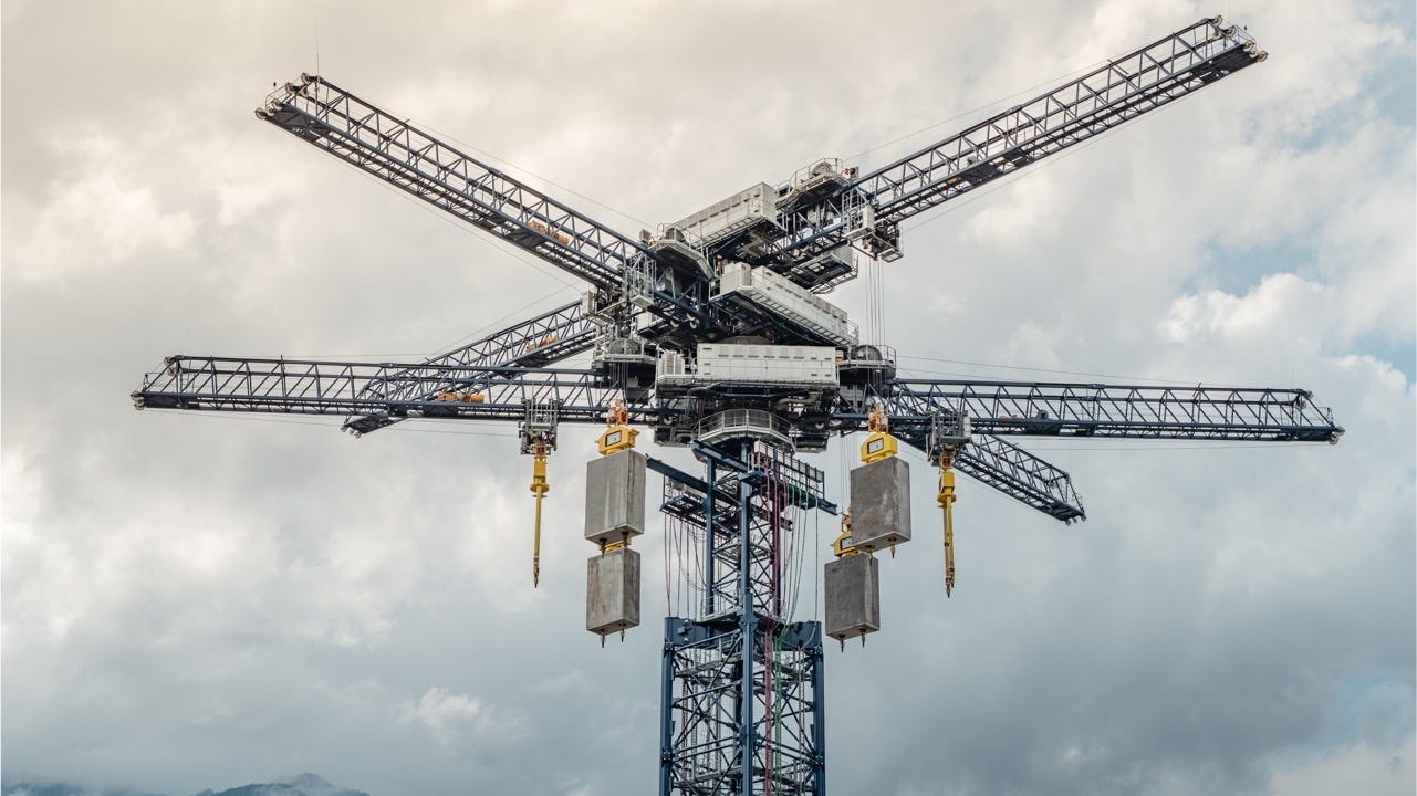 Energy Vault's system to store electricity with concrete blocks