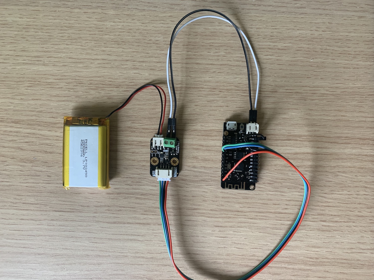 Photo of MAX17043 fuel gauge connected to an ESP32