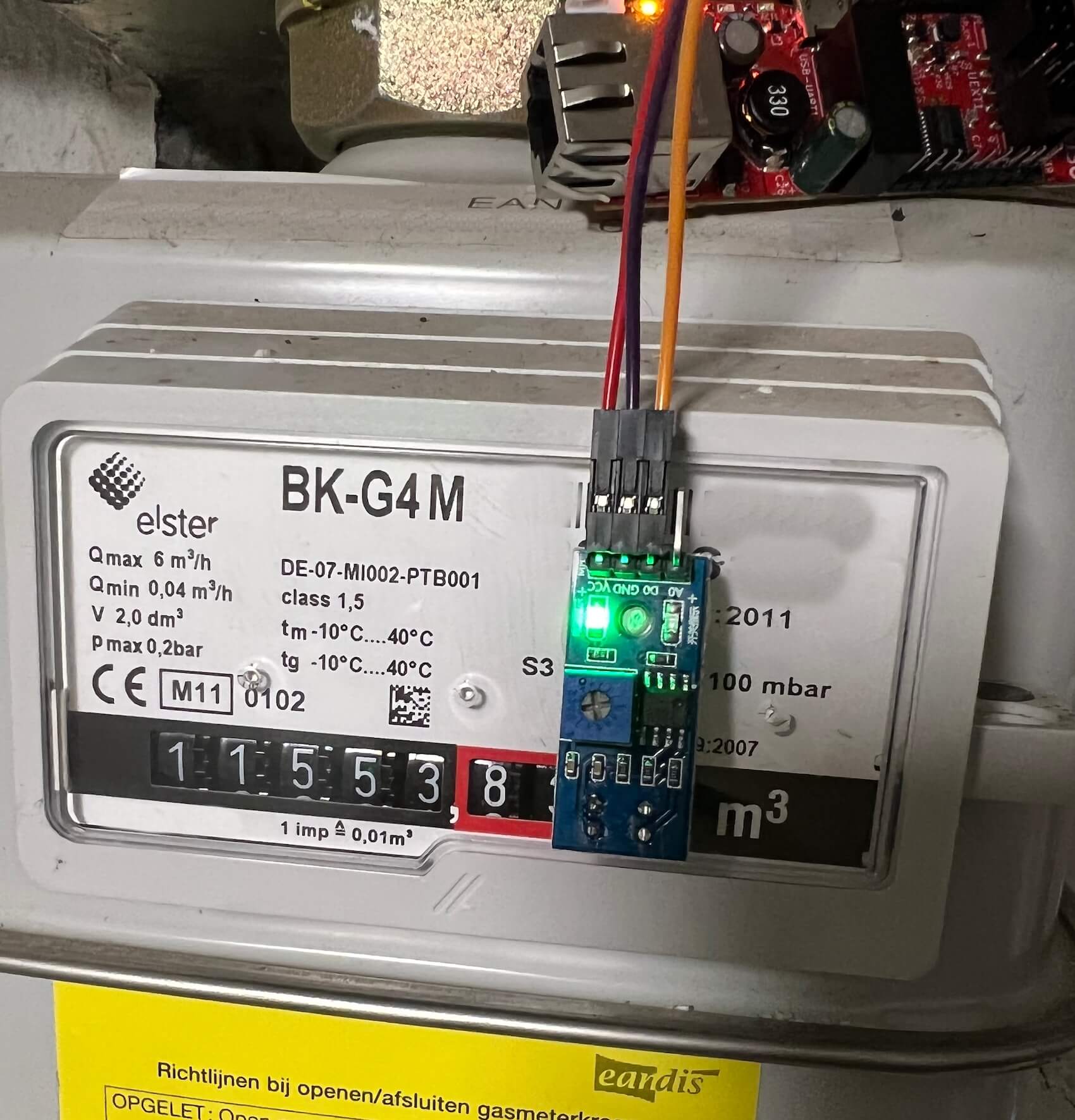 Gas meter with TCRT5000 sensor attached to it